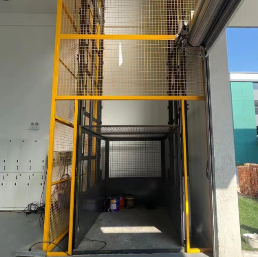 安义导轨式升降机助力物流园破解运输难题